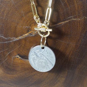 Vintage 1957 Spanien 25 Pesetas Münze auf 28 &quot;Gold Ton Paperclip Gliederkette