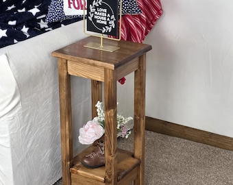 Accent Table solid wood with shelf, Choice of stain