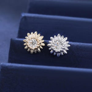 14K Solid Gold Sunflower Diamond Flat Back, White Gold November Birth Flower lobe Cartilage Internal Threaded, Helix Conch Labret Piercing