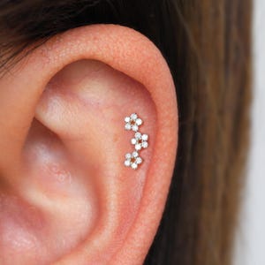 14K Solid Gold Diamond Triple Flower Helix Climber, Gold Floral Helix Earlobe Internal Threaded, Dainty Conch Cartilage Screw Flat Back Stud