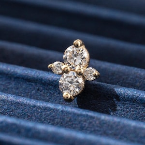 Tige filetée en or massif 14 carats en forme de pétale de diamant, boucle d'oreille conque à fond plat vissé en diamant, piercing labret hélicoïdal cartilage lobe d'oreille
