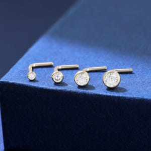 14K ソリッド ゴールド L 字型 ダイヤモンド ノーズスタッド、上品なゴールド ダイヤモンド ツイスト マイクロ ノーズ ピアス、1.5 mm 2.0 mm 2.5 mm 3.0 mm ダイヤモンド 20G ノーズスタッド
