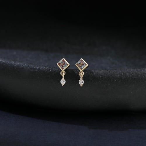 Goujon fileté interne en alexandrite en or massif 14 carats, fond vissé hélicoïdal pour cartilage en diamant, bijoux de piercing pour le lobe d'oreille avec perles et gouttes