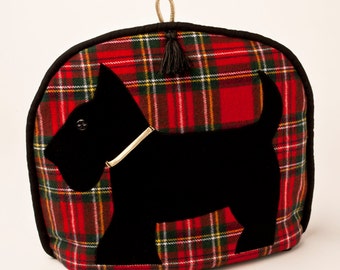 Tea Cosy / Cosy / Scottish Scottie Dog op Royal Stewart Tartan met kwast