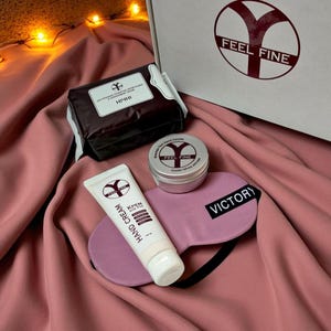 Natural Night Pads Menstrual Night Gift Box Eco Pads Hand Cream Hand Candle Menstrual Care Gift Feminine Hygiene Gift Nighttime Comfort Pads