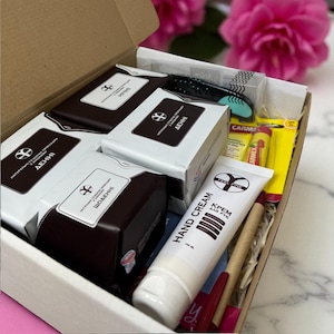 The Bloom Kit Tween Gift Box First Period Kit for Teen Girls Organic Pads Menarche Set Gift for Daughter Menstrual Hygiene Period Tracker