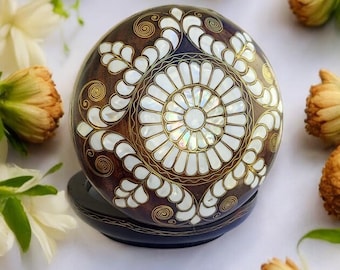 ジュエリーボックス　漆器　マザーオブパール 黄金のマザーオブパールの宝箱：八角形のジュエリーケース - Etsy 日本