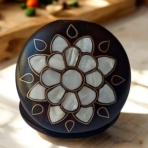 Mother of Pearl Mirror,Vintage Mirror,Handmade,Gift for Her,Compact Mirror,Bag Mirror,Hand Mirror,Makeup Mirror,Gift for Women