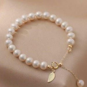 8mm Cream Glass Pearl Bracelet