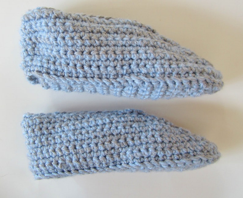 Kid/'s Slippers Bedroom Slippers Youth Size 1 House Shoes Blue and Grey Crocheted Children/'s Slippers