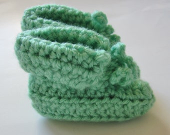 Crocheted Booties, 0 to 3 Month , Unisex, Baby Shower Gift, Green, Gender Neutral