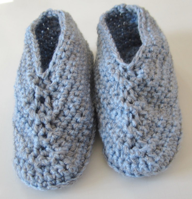 Kid/'s Slippers Bedroom Slippers Youth Size 1 House Shoes Blue and Grey Crocheted Children/'s Slippers