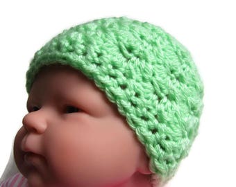 Newborn Baby Hat, Crocheted, Photo Prop, Green Baby Beanie, Shell Stitch Baby Hat, Unisex Hospital Hat, Baby Shower Gift, Gender Neutral Hat