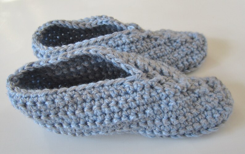 Kid/'s Slippers Bedroom Slippers Youth Size 1 House Shoes Blue and Grey Crocheted Children/'s Slippers