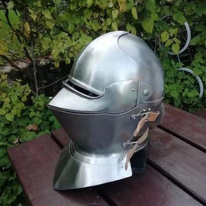 Casco medieval italiano Armet Bassinet calibre 16 SCA LARP fantasía Casco de caballero
