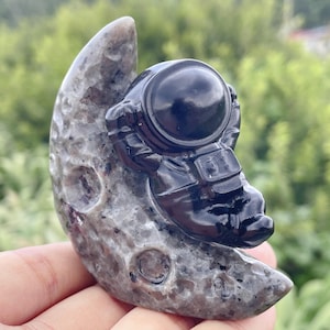 3.3''Natural Obsidian astronaut skull,Crystal spaceman skull,hand carved,crystal skull,astronaut skull,Home Decoration Crystal Gifts 1pc
