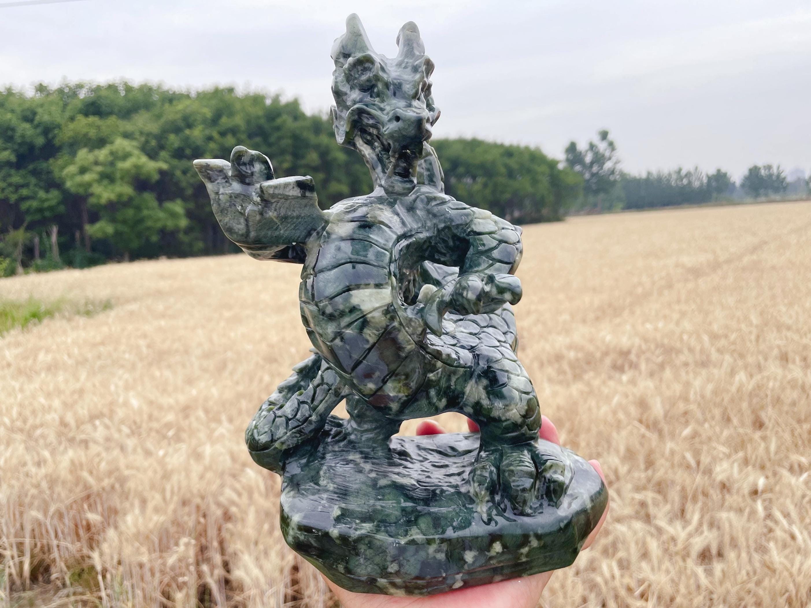 グリーンジェイドドラゴンスカル：クリスタルヒーリングホーム