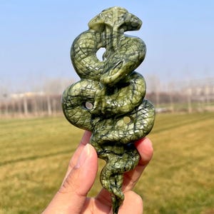 5.5&#39;&#39;Natural Green jade snake skull,quartz Crystal snake skull,hand carved,crystal skull,Home Decoration Crystal Gifts 1pc