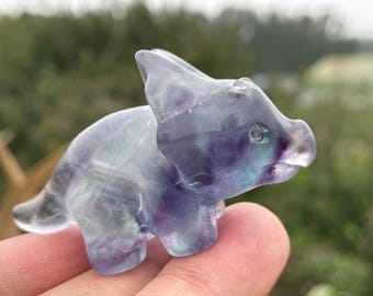 手彫りのラブラドライト製クマの置物：クリスタル製ホーム