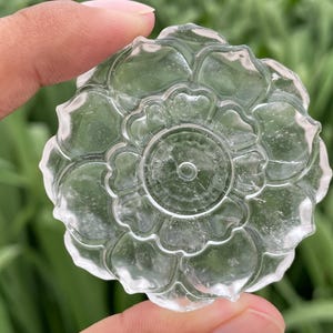 Cráneo de flor de loto de cristal de cuarzo transparente: decoración de cristal curativo