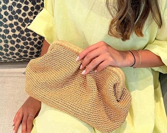 Virkad kuvertväska av raffia, vävd påse i halm, kuvertväska för sommarstranden, handgjorda virkade presenter för kvinnor