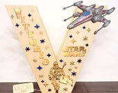 Lampada artigianale in legno personalizzata Star Wars. Luce Notturna per Cameretta Bambini, Decorazione Cameretta Jedi, Regalo originale