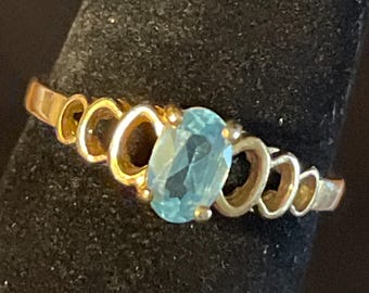 Vintage 10k Yellow Gold Blue Topaz Ring AFJC Ambras Fine Jewelry New York Size 6