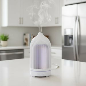 Diffuseur d'arômes électrique en plastique blanc nervuré