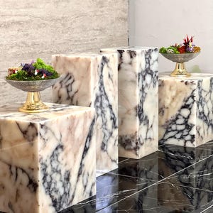 Calacatta Pink Marble Plinth Table,Pink Marble Coffee Table, Minimalist Stone End Table, Cube Bedside Table, Marble Nightstand