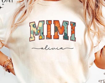Camiseta personalizada para a vovó: Nomes dos netos com estampa floral, camiseta Comfort Colors.