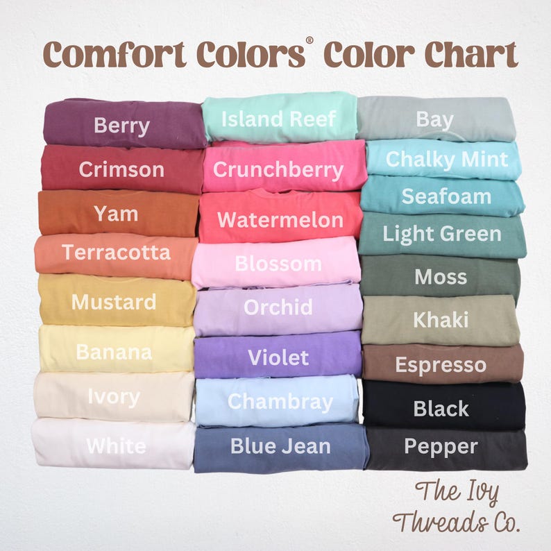 Peut inclure: Un nuancier de couleurs pr&eacute;sentant des v&ecirc;tements Comfort Colors. Le tableau comprend une gamme de couleurs, notamment Berry, Crimson, Yam, Terracotta, Mustard, Banana, Ivory, White, Island Reef, Crunchberry, Watermelon, Blossom, Orchid, Violet, Chambray et Blue Jean.