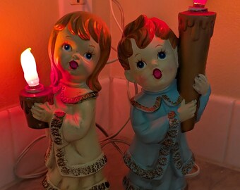 Special Friends Holiday Carol 置物 Pair of Vintage Commodore Chalkware Carolers, Electric Light-up