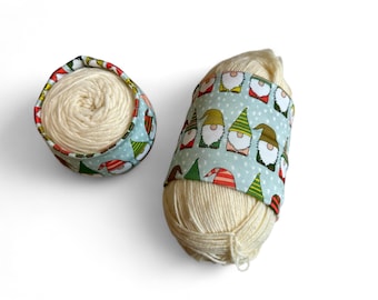 Standard Yarn Hugger: Christmas Gnomes Pattern Portable Skein Coat, Knitting Notion