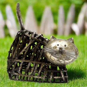 Metal Cat Sculpture, Cat Figurine, Cat Statue, Twisted Iron Laying Cat Ornament for Home and Garden, Perfect Gifts for Cat Lovers