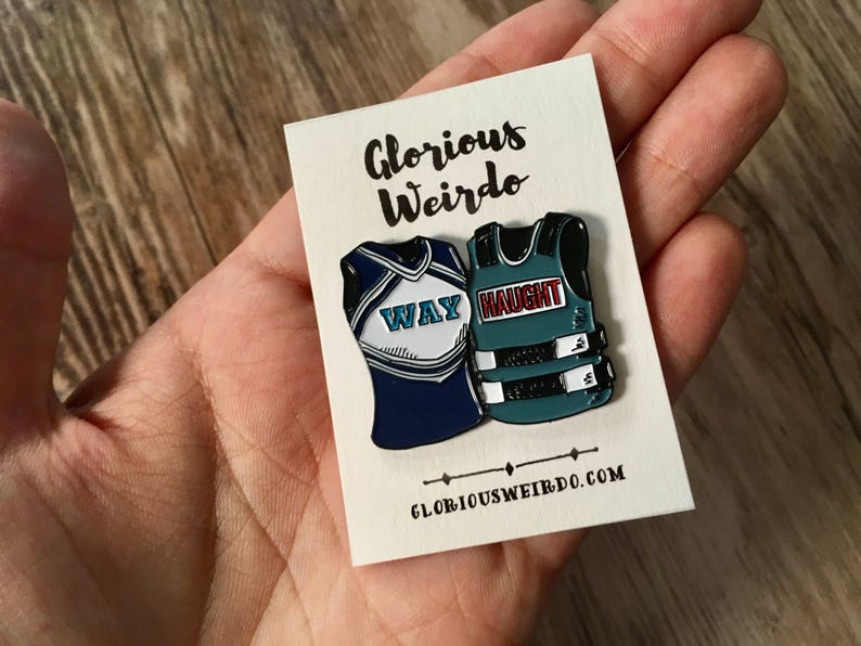 Wayhaught Pin, Enamel Pin, Wynonna Earp, Waverly Earp, Nicole Haught, LGBTQ, Lesbian Gift, Fandom, Fangirl zdjęcie 5