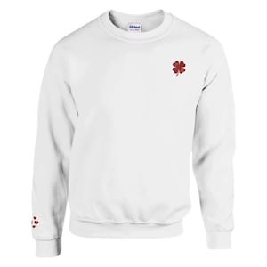 Pull Brodé Personnalisable avec les initiales pour couples, amis ou famille - Créez un Style Unique pour Vous et Votre Proche !