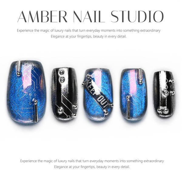 Uñas postizas estilo cyberpunk, componente tecnológico metálico, cuadradas medianas F, juego de uñas industriales futuristas