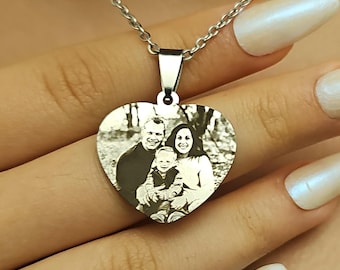 Custom Photo Necklace ,Real Picture Necklace , Personalized Gift for Memories , Picture Necklace , Heart Picture Necklace