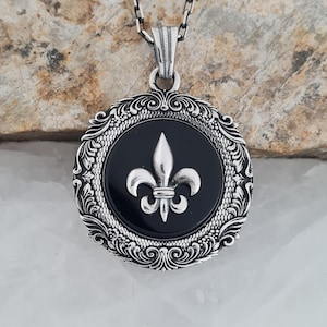 Handcrafted Sterling Silver Fleur-de-Lis Necklace – Vintage Style Medieval Pendant for Men & Women