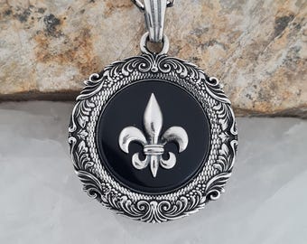 Handcrafted Sterling Silver Fleur-de-Lis Necklace – Vintage Style Medieval Pendant for Men & Women