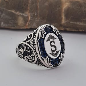 Anillo con letra personalizada, sello de plata de ley 925 hecho a mano, joyería con monograma personalizado para hombres, elegante diseño de zafiro, idea de regalo única