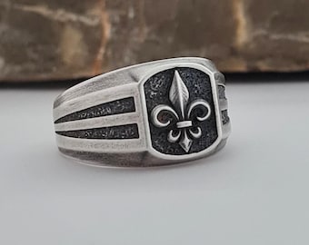 Handcrafted Sterling Silver Fleur-de-Lis Ring - Gothic Signet Design