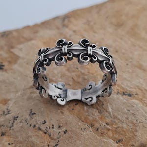 Sterling Silver Fleur de Lis Ring: Medieval Gothic Unisex Band