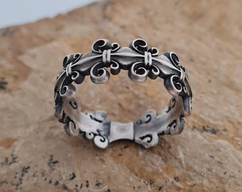 Sterling Silver Fleur de Lis Ring: Medieval Gothic Unisex Band