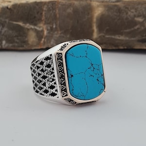 Handcrafted Sterling Silver Turquoise Howlite Men&#39;s Ring: Bohemian Vintage Style