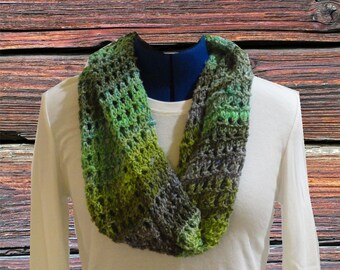 Lace Knit Cowl Pattern, Knitting Patterns for Variegated Yarn, Knit Pattern using Noro Yarn, Cowl Knitting Patterns, Knitted Gift Idea