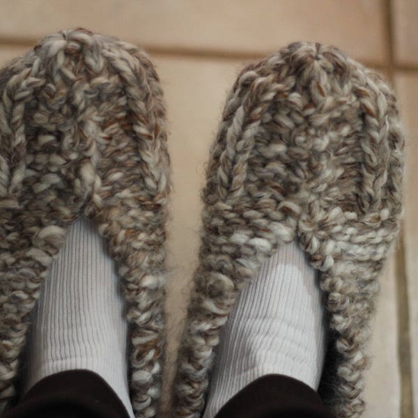 Knitting Pattern for Slippers, Chunky Knit Slipper Pattern, Knit Slipper Patterns, Slipper Pattern for Chunky Yarns, Gift to Knit