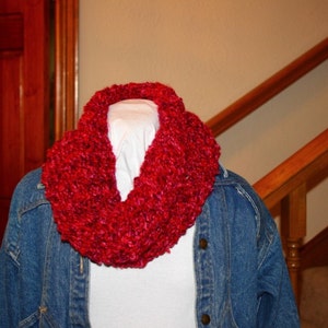 Knitting Pattern for Bulky Yarn, Chunky Knit Cowl Pattern, Circular Knitted Ribbed Cowl Design, Quick to Knit Gift Idea, Sale Pattern