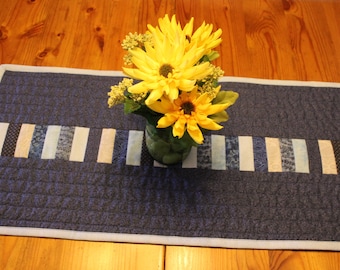 Easy Quilted Table Runner Pattern, Beginner Sewing Project (PDF Pattern)