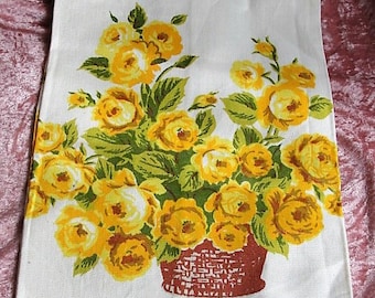 VINTAGE buntes 1950s gemustertes Küchentuch, Geschirrtuch, Geschirrtuch, gelbe Rosen, Tischläufer, Bauernhausdekor, französische Landhausbettwäsche